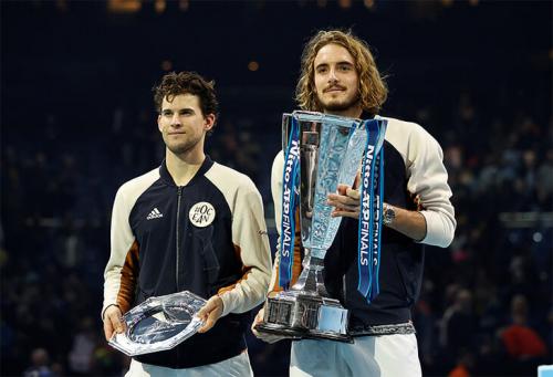 Стефанос Циципас обыграл Доминика Тима в финале турнира Nitto ATP Finals 2019