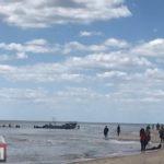 В Одесской области шесть человек не смогли одолеть ветер и оказались заложниками моря