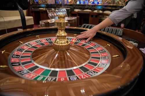 Как живет белорусский Лас-Вегас и кто ходит играть в казино