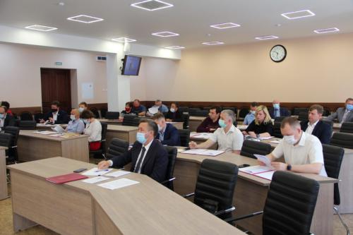 Депутат Денис Мамаев рассказал, почему был на заседании Совета без маски