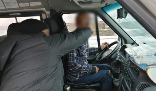 В Витебске мужчина взял такси, чтобы догнать неостановившуюся маршрутку, и избил её водителя, Слуцк