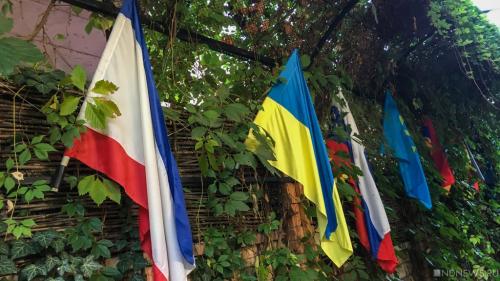 Город Ze: Украина собирается заманивать крымчан садами, пока ее граждане замерзают